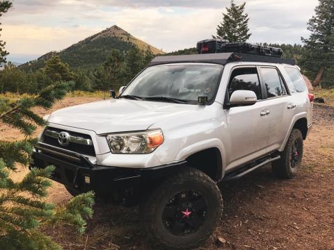 10-21 4Runner Economy Roof Rack Rack Only With Light Bar cut-out No Switch Cali Raised LED