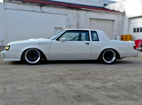 TQ Air Suspension System For 1978-1988 Monte Carlo Cutlass Front And Rear TQ Shockwaves Front And Rear Strongarms And Front And Rear Sway Bars Ridetech