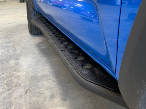 Step Edition Rock Slider For 24-Present Toyota Tacoma/Double Cab Short Bed W/ No Kick Out/Yes (Bed Liner)/Powdercoat Cali Raised LED