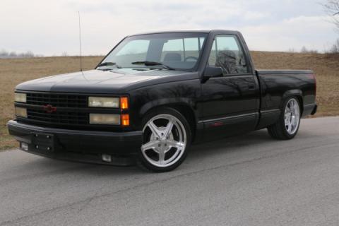 TQ Coil-Over System For 1988-1998 C1500 2WD Standard Front And Rear TQ Coil-Over Upper And Lower Strongarms Rear Wishbone System Heavy Duty 2 Inch Drop Spindles And Front Sway Bar Ridetech