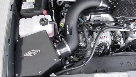 Closed Box Air Intake w/Pro 5 Filter 04-05 Chevrolet/GMC Silverado/Sierra 2500HD/3500HD Volant
