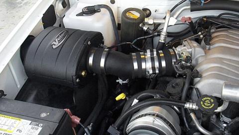 Closed Box Air Intake w/Pro 5 Filter 96-00 GMC/Chevy C/K 2500/3500 Volant
