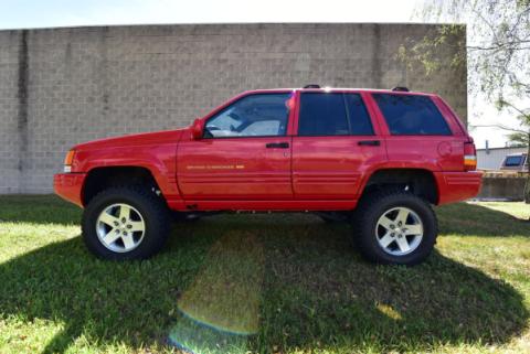 Jeep Cherokee 6.5 Inch Front Coil Springs 1984-2001 XJ Or Jeep Grand Cherokee 5.0 Inch Front Coil Springs 1993-1998 ZJ Clayton Off Road