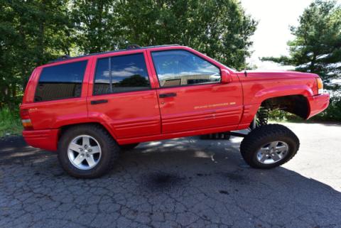 Jeep Cherokee 6.5 Inch Front Coil Springs 1984-2001 XJ Or Jeep Grand Cherokee 5.0 Inch Front Coil Springs 1993-1998 ZJ Clayton Off Road
